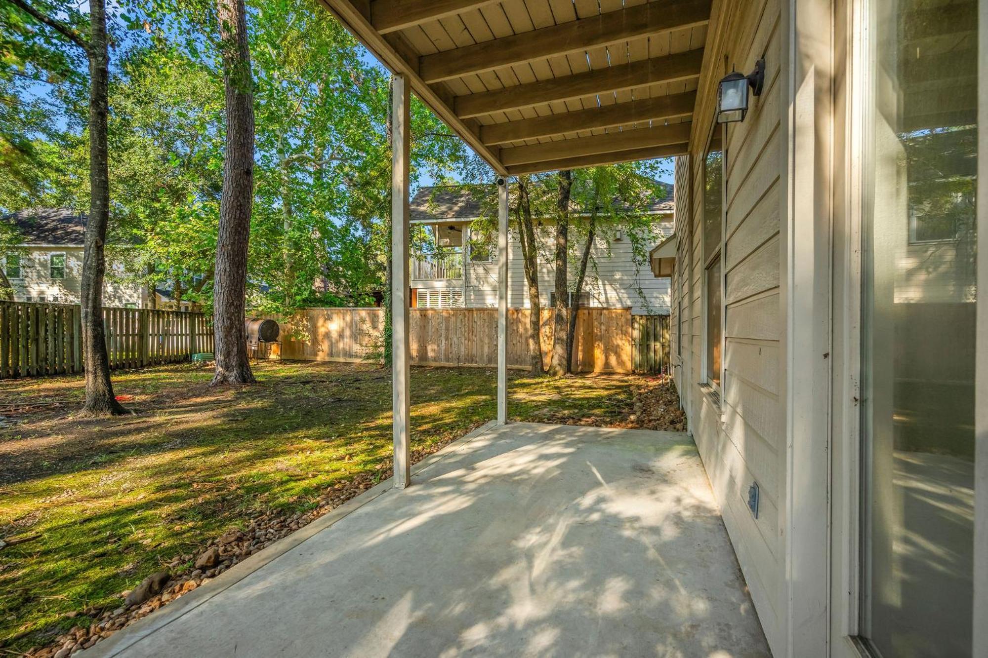 Cozy Home In The Woodlands Spring Exterior foto